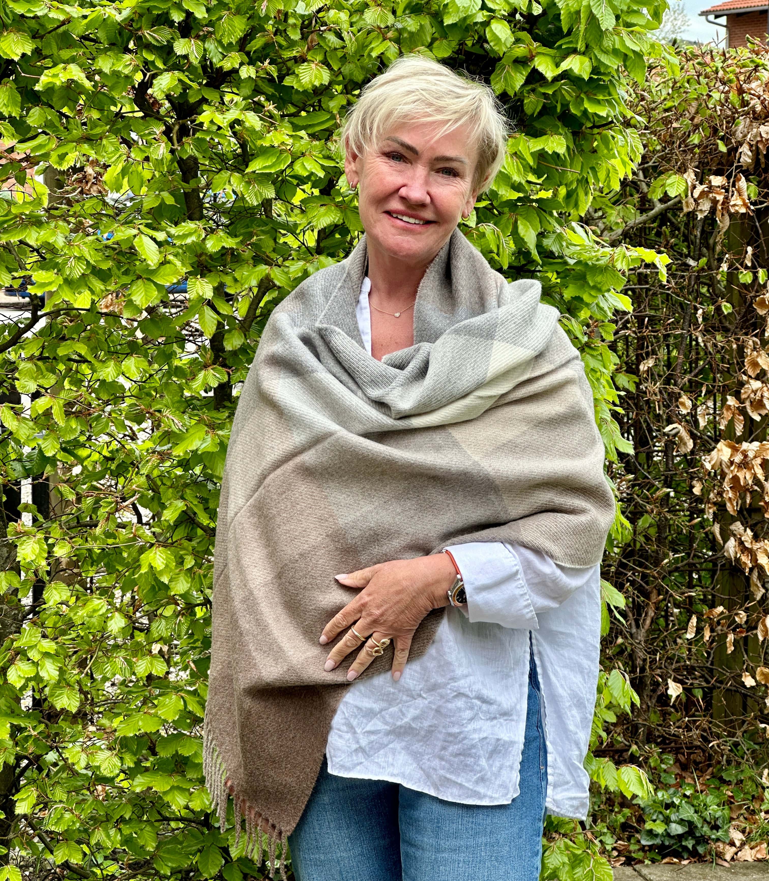 Sjal i 100% baby alpaca uld - Brun m. tern Tørklæder og sjaler Uldplaiden